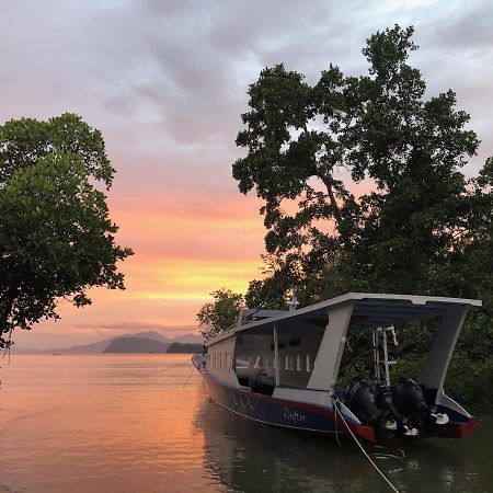 Nomad Divers Bangka Likupang Ngoại thất bức ảnh